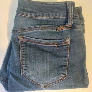 1822 Denim Women's Blue Jeans‎ Size 6 Tapered Leg